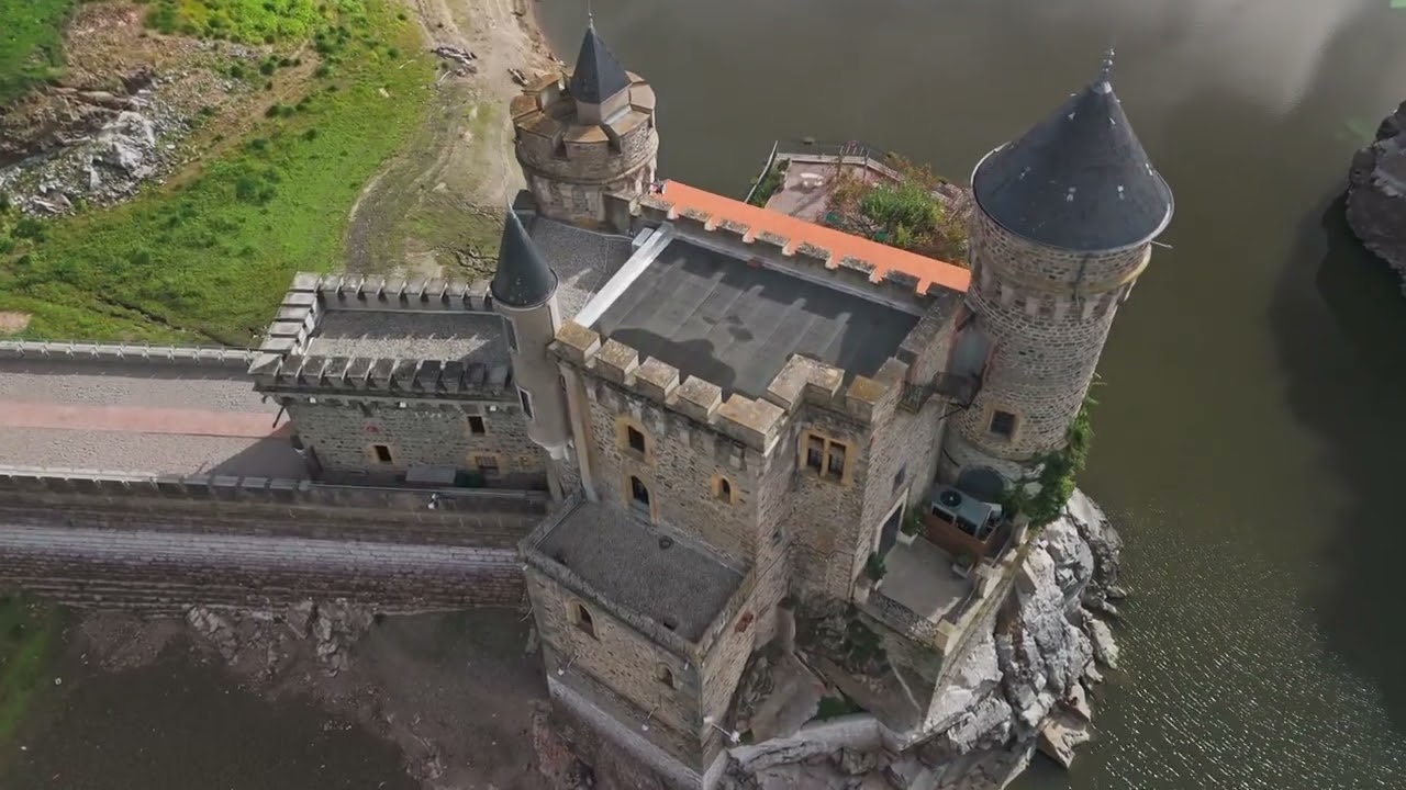 Chateau de la Roche, Loire (42)