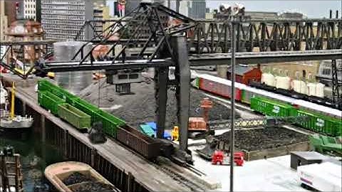 Working N Scale Bridge Crane