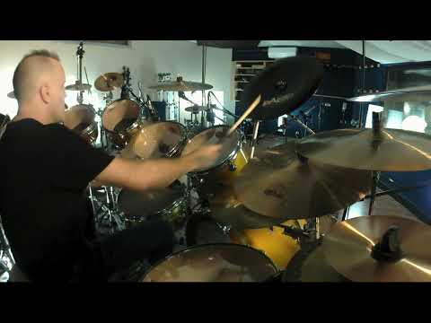 John Macaluso  Prog Style Odd Time Linear Pattern  in Studio