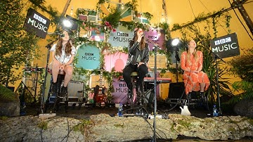 HAIM perform Don