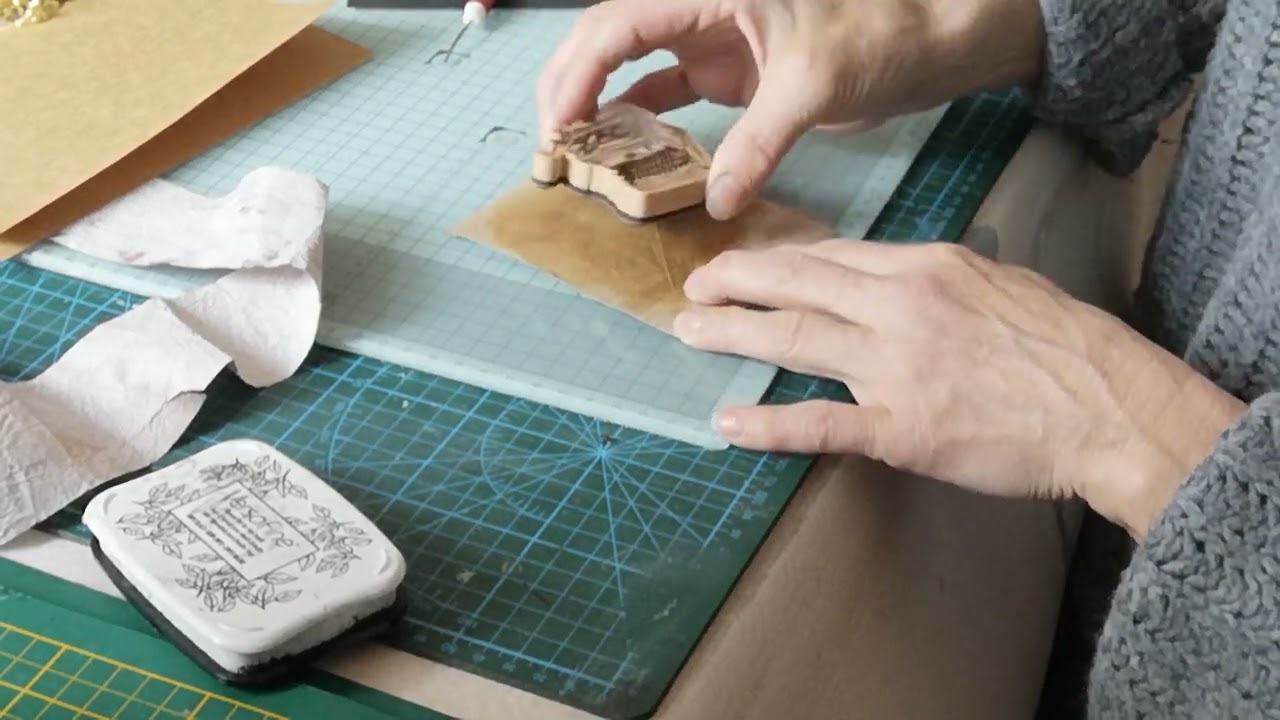 Réalisons ensemble une carte vintage avec Nouveau tampon bois machine à écrire 📝ACTION