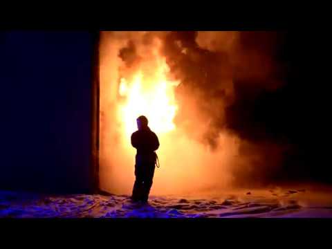 Video: Detroit: Muutke Vastuoluliste Koduvägivallatsentrite Tõttu Tulekahju All Inimesteks