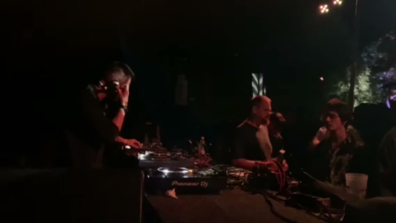 jaffa surfa at alkotótàbor 2021