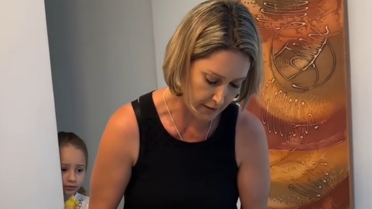 Garotinha milionária trai a madrasta interesseira, ela só não imaginava que ...😭🙆😨👧👀🙆‍♂️👩‍👧💔