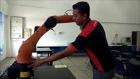 Introduction to KUKA Robot : movement of tools in straight line