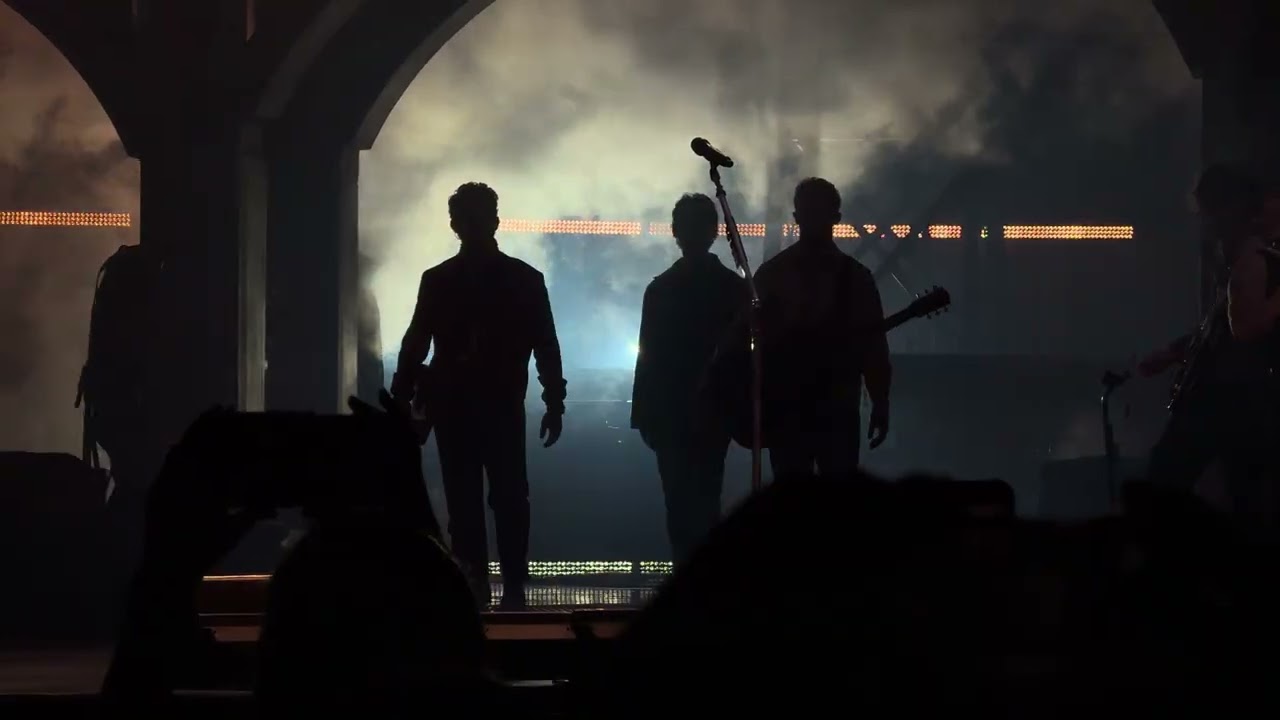 Jonas Brothers - Tables - Jonas 20 Tour - Syracuse 08/19/25