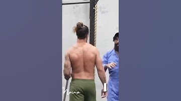 Als vrienden je training corrigeren De juiste techniek leren