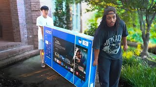 Famous Ray & Agent Try Installing a TV… What Could Go Wrong?! | FULL STREAM Net Worth