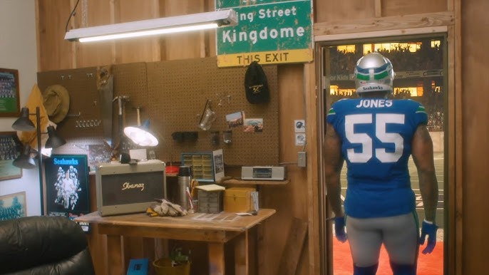 Retro Glory: Buying the 2023 Seahawks Throwback Jersey! 4K 