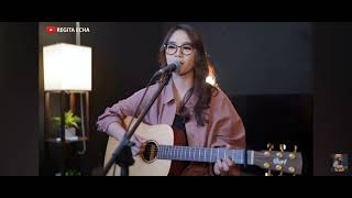 KAMU NGGA SENDIRIAN (TIPE-X) - Cover By Regita Echa