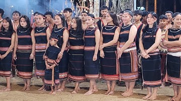 cồng chiêng cùng múa xoang với đoàn nghệ nhân jrai đến từ làng chuêt chư Á..