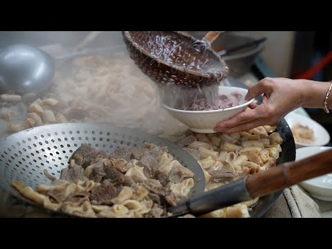 百年老店牛雜湯 超狂大鐵鍋熬煮鎖住美味/Beef offal soup/台灣街邊美食-Taiwanese Street Food