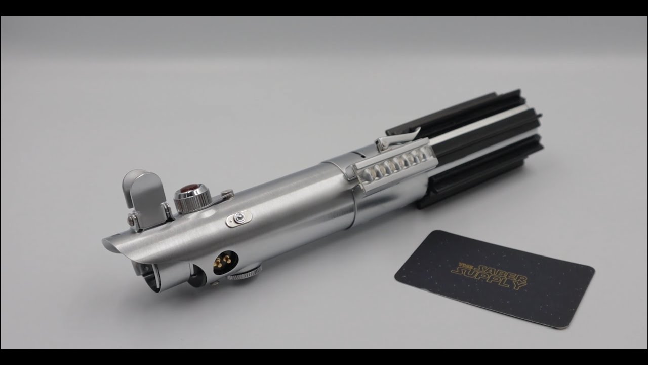89Sabers Graflex Luke Skywalker EP4 Lightsaber Preview