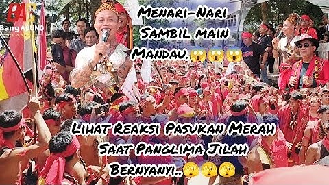 Panglima jilah Menghibur Pasukan merah dengan suara Emasnya.  #kalimantanbarat #dayak #adat #viral
