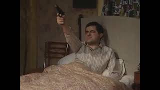 mr bean shoots the light bulb Resimi