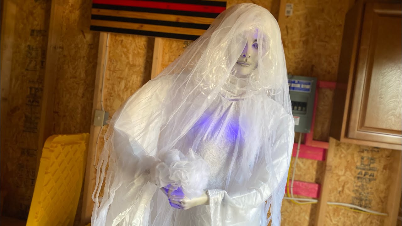 Grandin Road 2014 SVI Ghostly Dead Bride Life Size Animatronic