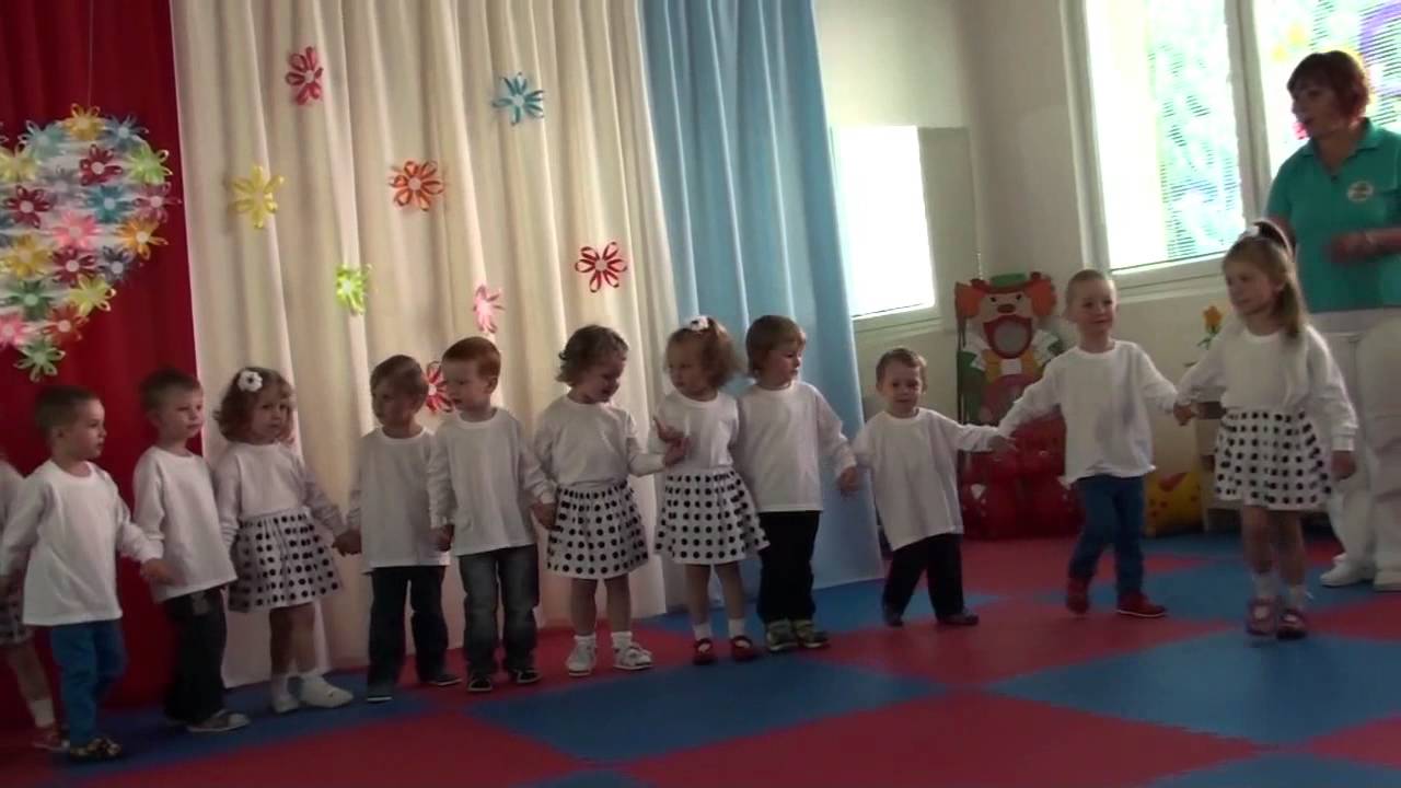 Deň Matiek trieda Macka Pufika