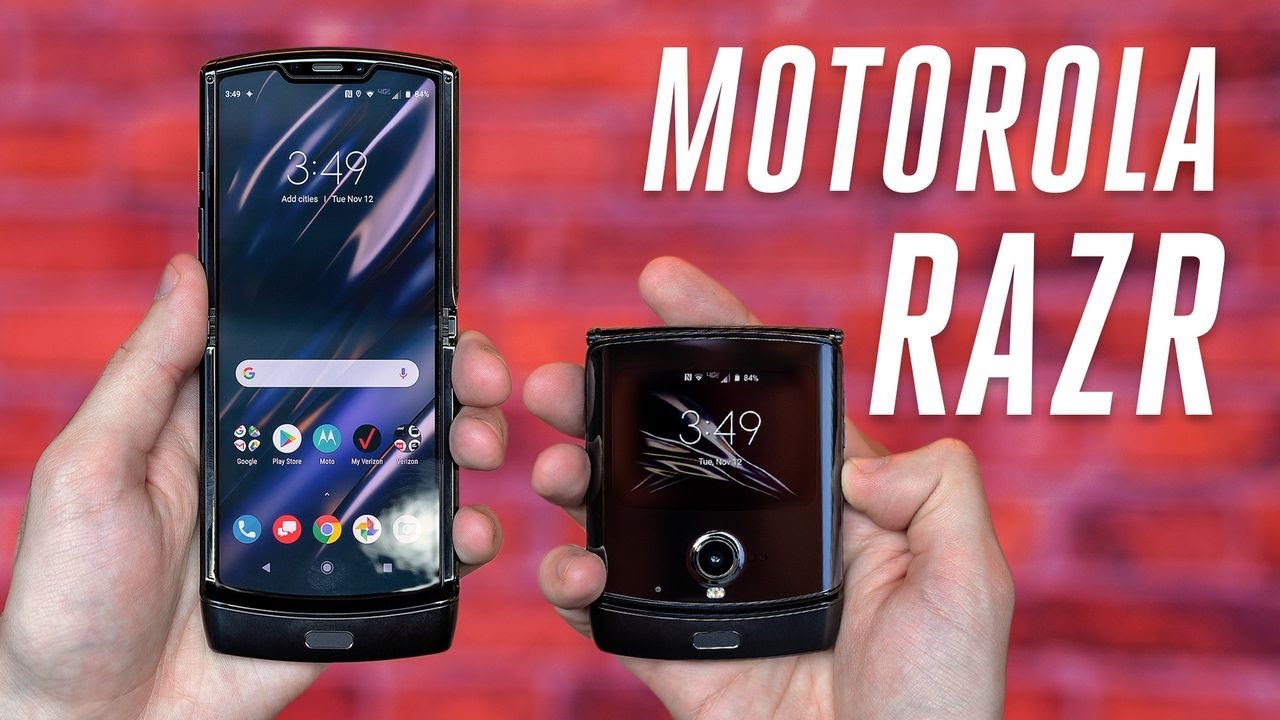 Motorola Razr Hands On The Foldable Phone We Ve Wanted Youtube