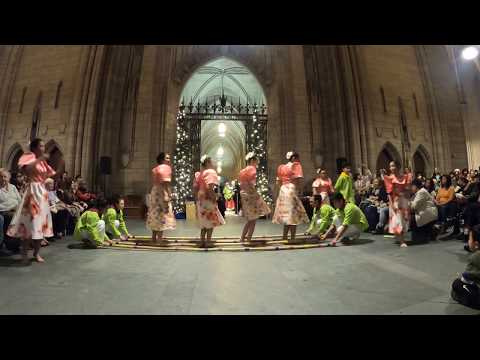 Fast Tinikling Filipino Folk Dance in Pennsylvania, USA (Cathedral of Learning Open House)