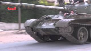 تلبيسة أبطال الجيش الحر يسيطرون على دبابة 20-7-2012