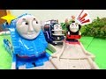 きかんしゃトーマス はしれ世界の仲間たち編 流線型ゴードンが競争！新幹線のE3系つばさも走るよ！ E5系はやぶさ E6系こだま 岩のボルダーでじこはおこるさ OmotyanoPrussian