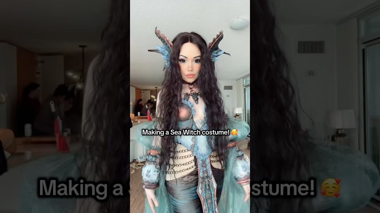 -20 degrees in THIS? 🥶🌊🥲 #costume #cosplay #cosplayer #mermaid #costumes #artist