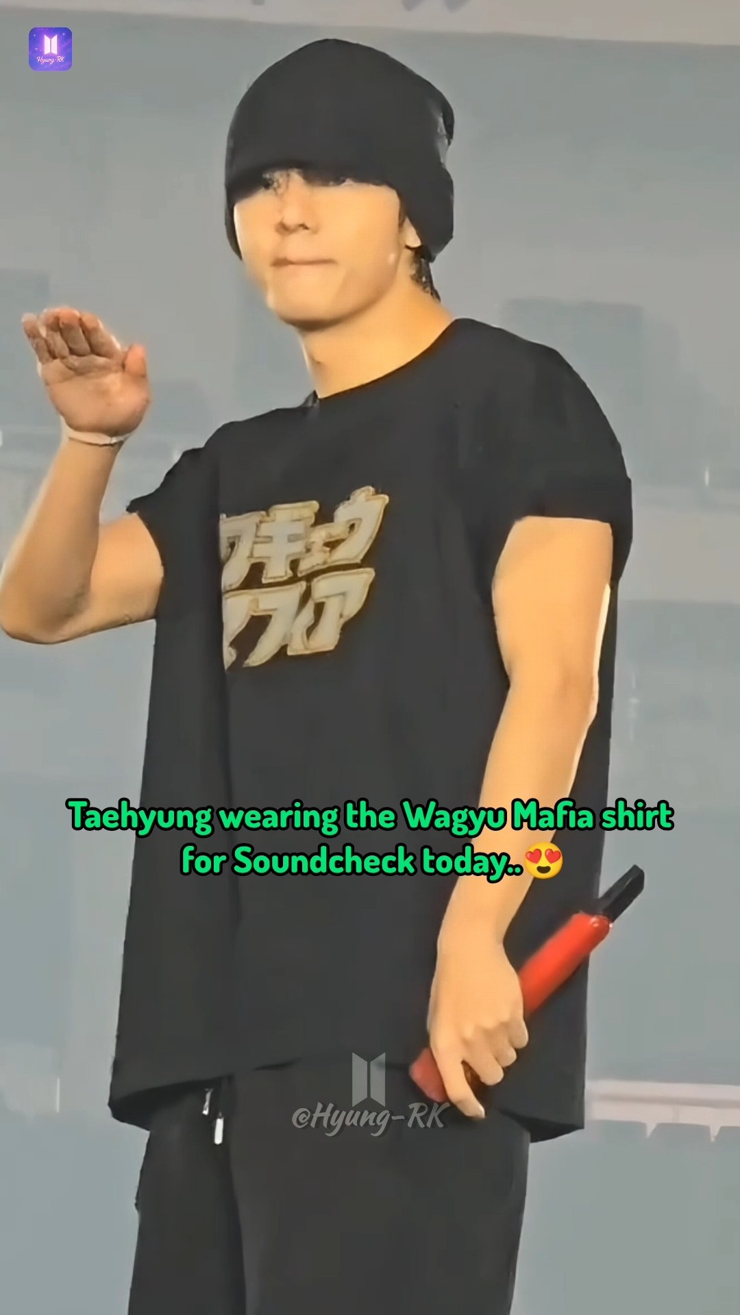 Taehyung wearing the Wagyu Mafia shirt for Soundcheck today🔥💜 #v