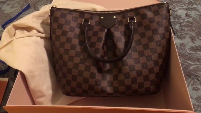 Unboxing/Reveal & Close up of My first Louis Vuitton Bag Charm! Fleur de  Monogram chain💗 