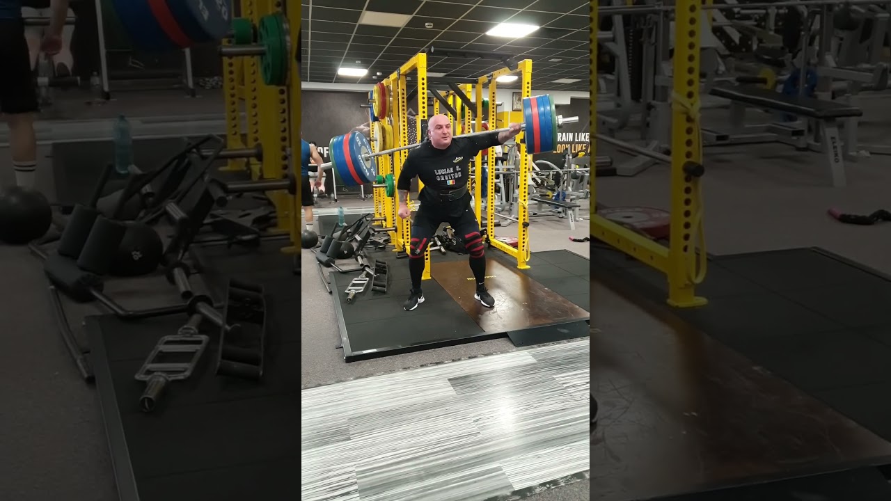 215 kg Steinborn squat perpendicular 
