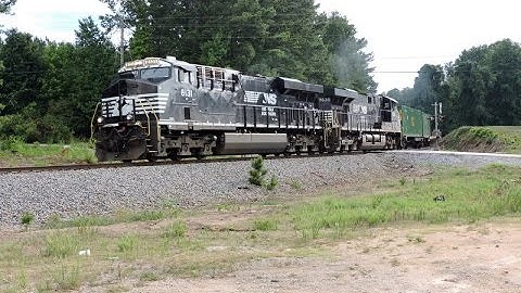 HD: NS 8131 leads NS Train 290 in Winston, GA
