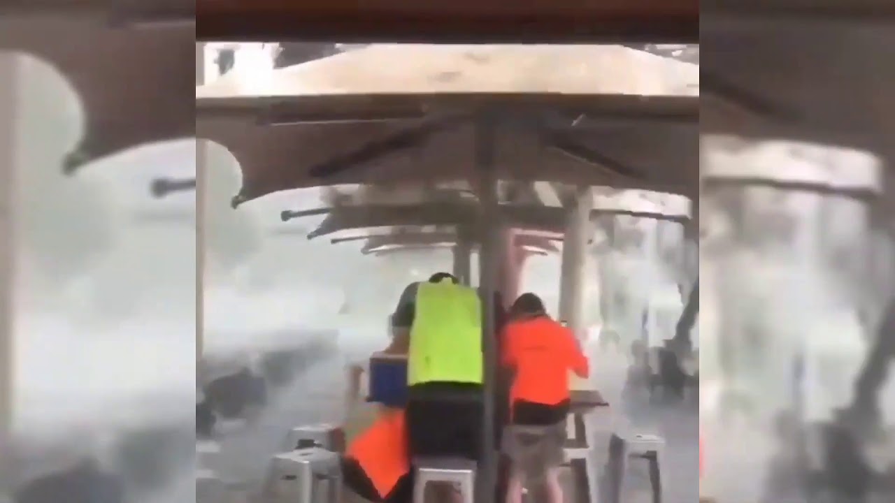 Cyclone Eloise leaves devastation as it passes through Mozambique flood