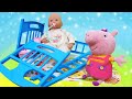 Video e giochi per bambini. Peppa Pig e Barbie sono vicini di casa. Episodi con i giocattoli