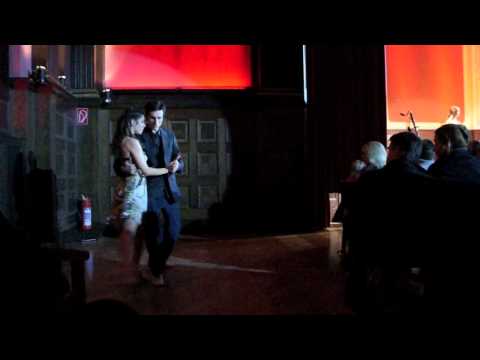 Liesl & Federico tanzen Tango zu BASSA live in Berlin im Meistersaal .mov