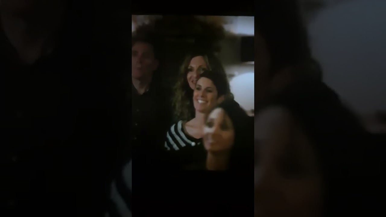 Figli (film 2020) scena agenzia delle entrate