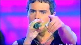 Paolo Meneguzzi - Guardami negli occhi (prego) - Sanremo 2004.m4v
