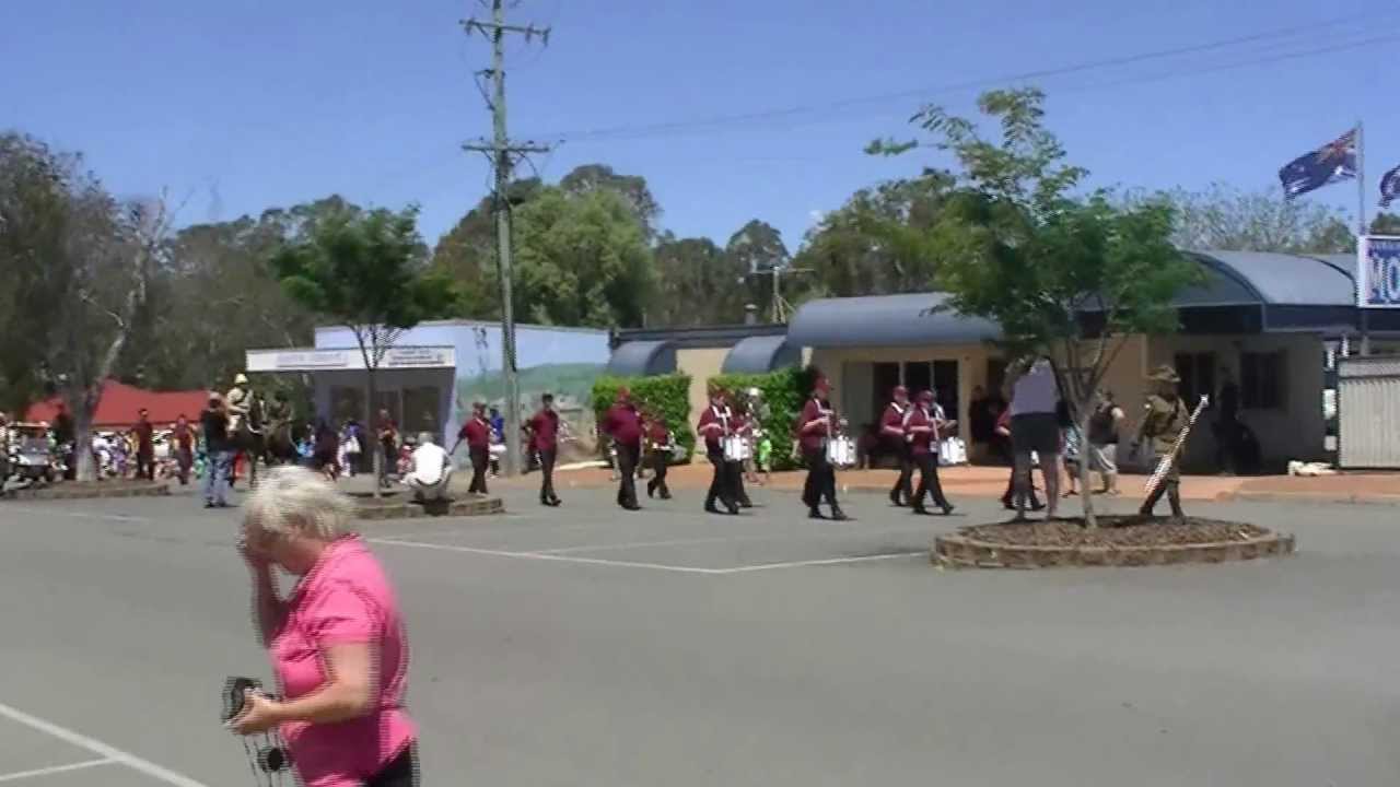 QSHBA   Queensland Mounted Infanty HistoricalTroop Band and Riders   Nanango Festival OCT 2012