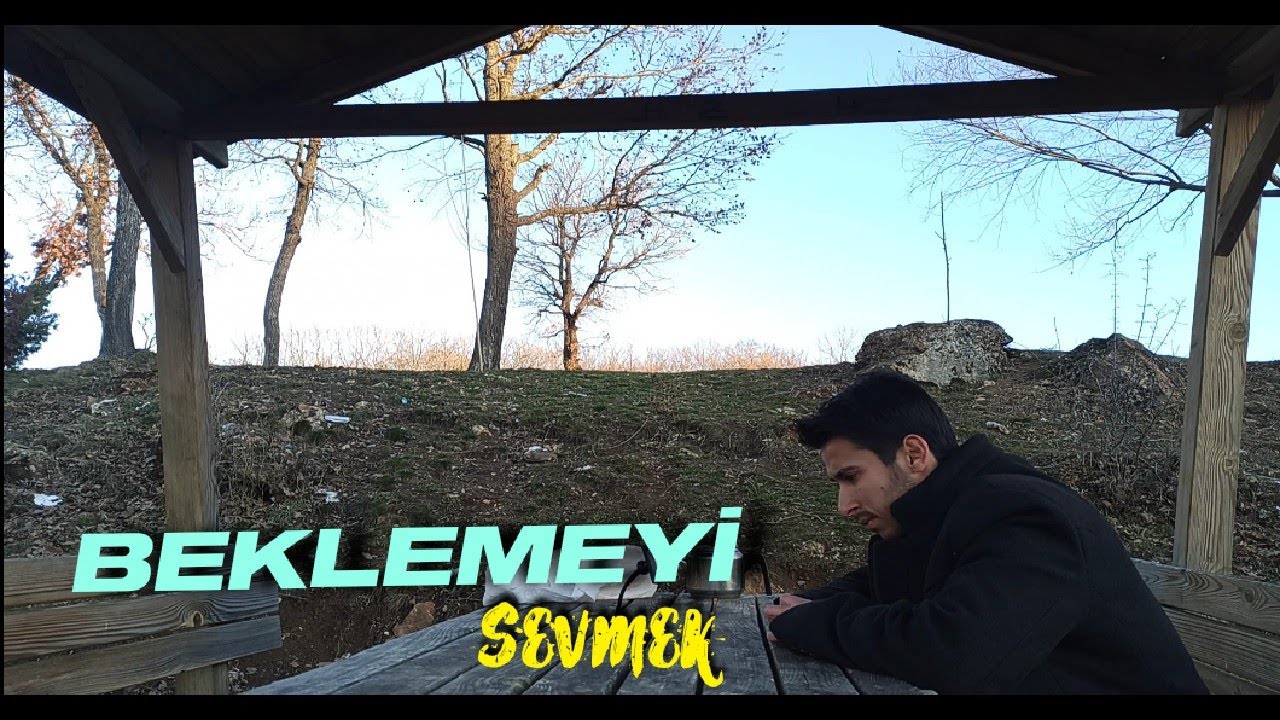 BEKLEMEYİ SEVMEK (KISA FİLM)