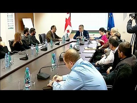 ბინები დევნილებს