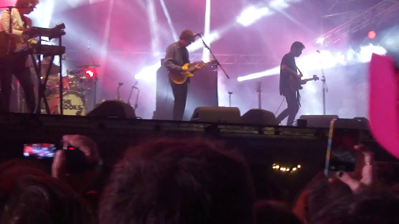 Around Town - The Kooks @ Personal Fest 2016