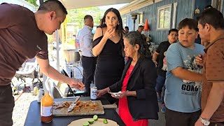 Probando las Carnitas Y Cueritos de Cerdo Así Es como Salieron para la fiesta de la 15 Añera