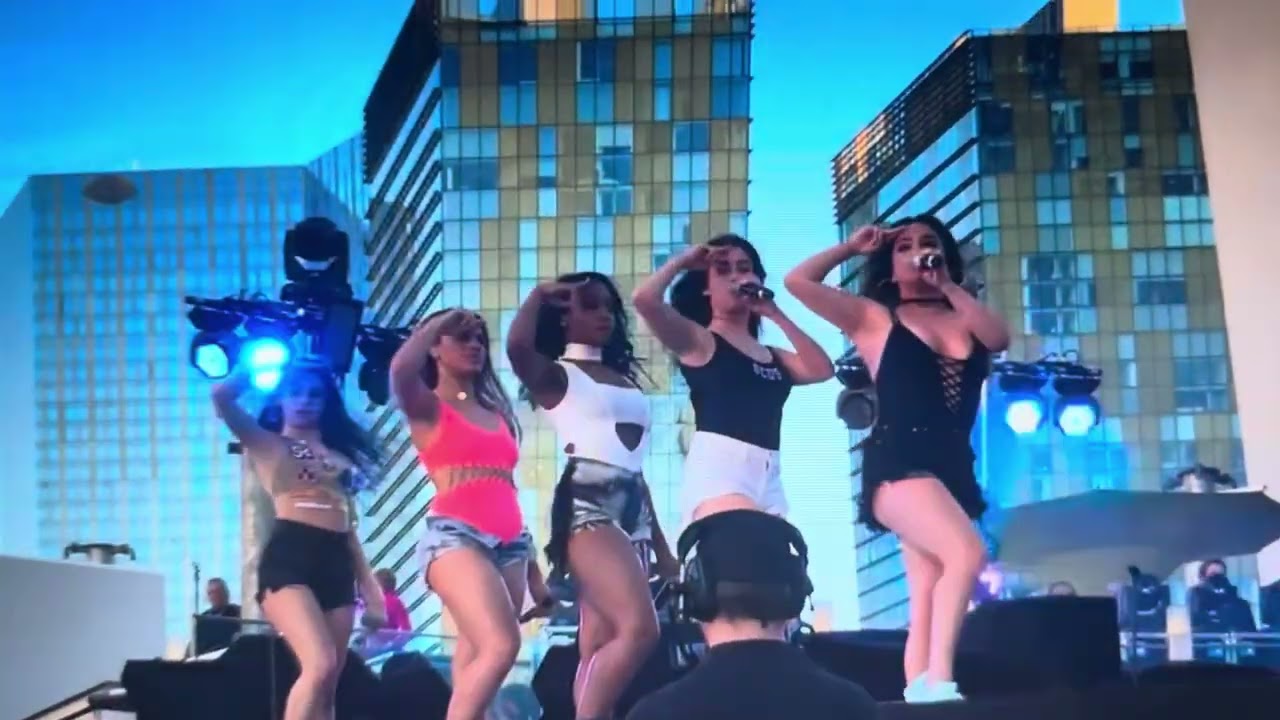 Fifth harmony concert performing boss performance on stage live
