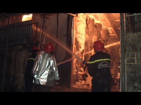 Video Cháy lớn tại Khu công nghiệp Vĩnh Lộc, TP Hồ Chí Minh - youtube