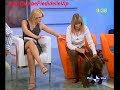 ELEONORA DANIELE "cosce, piedini in primo piano, sandaletti col tacco da "Uno mattina&q