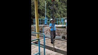 stop log manual lifting