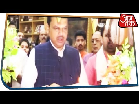 Devendra Fadnavis ने बप्पा की पूजा के बाद किया मूर्ति विसर्जन