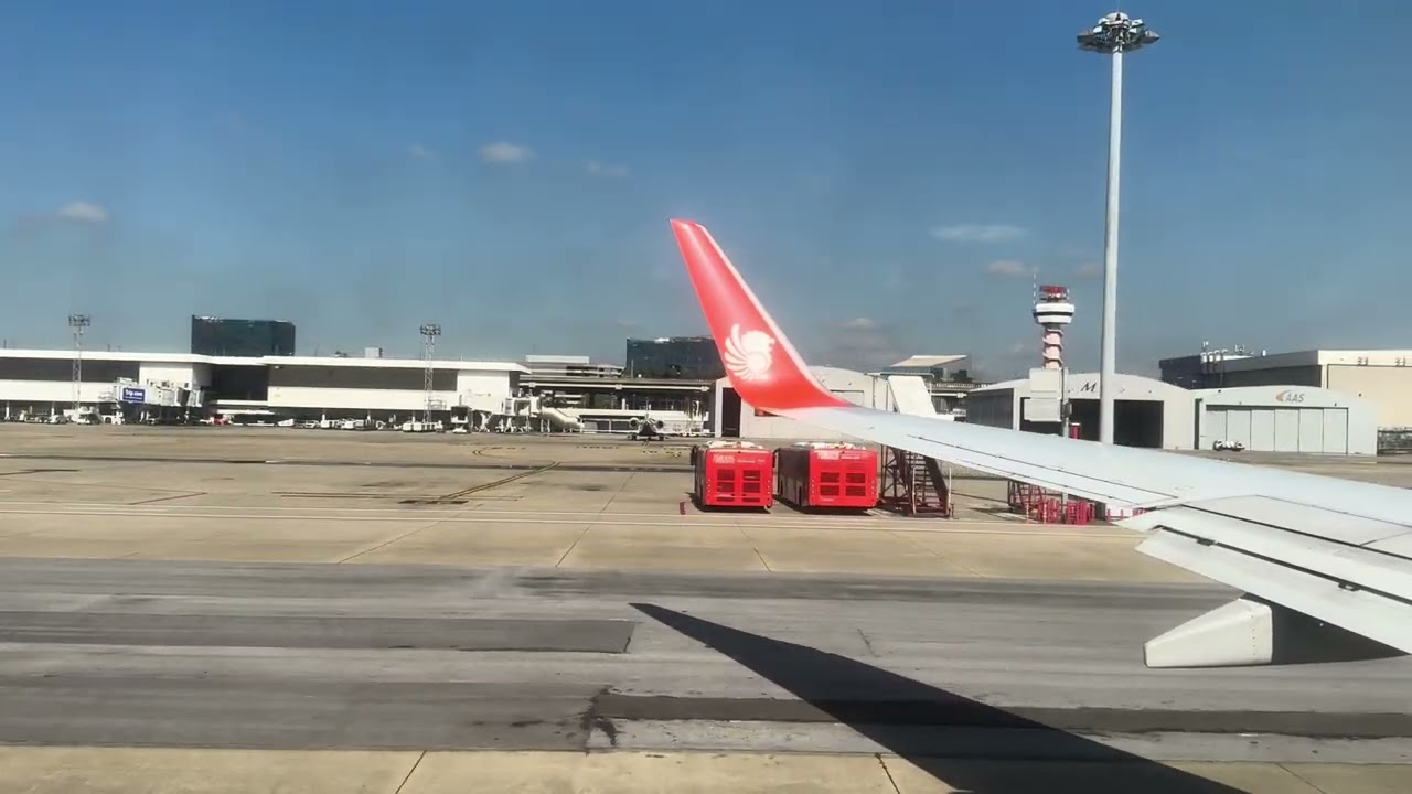 Thai Lion Air B737-800 full takeoff from Bangkok-Don Mueang Airport (DMK) to Hong Kong Airport (HKG)