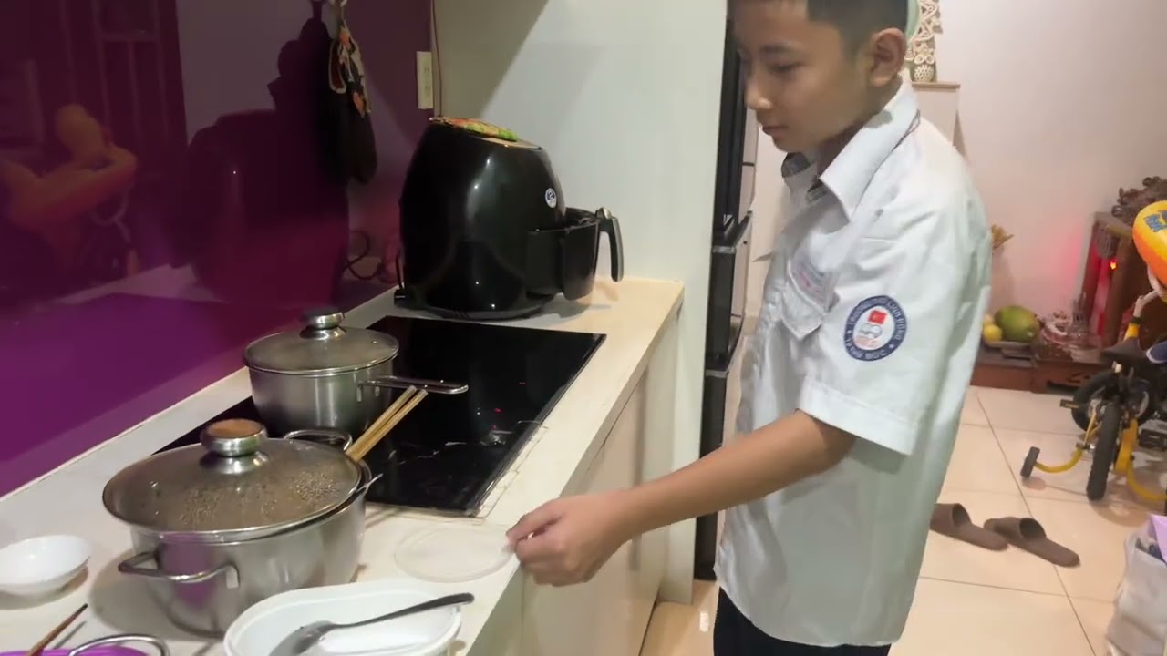 Tep lần đầu nấu ăn P1