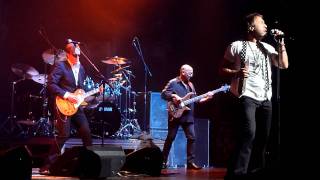 Walk in my Shadow Paul Rodgers and Joe Bonamassa (partial) 11/4/11