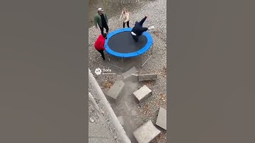 🤸‍♀️🛟 Bridge-Bounce Run: Jump, Drop… Boing!