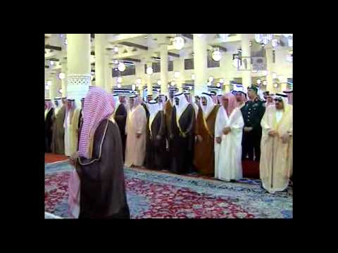 خادم الحرمين الشريفين يؤدي صلاة الميت على الأميرة هيا بنت عبد العزيز